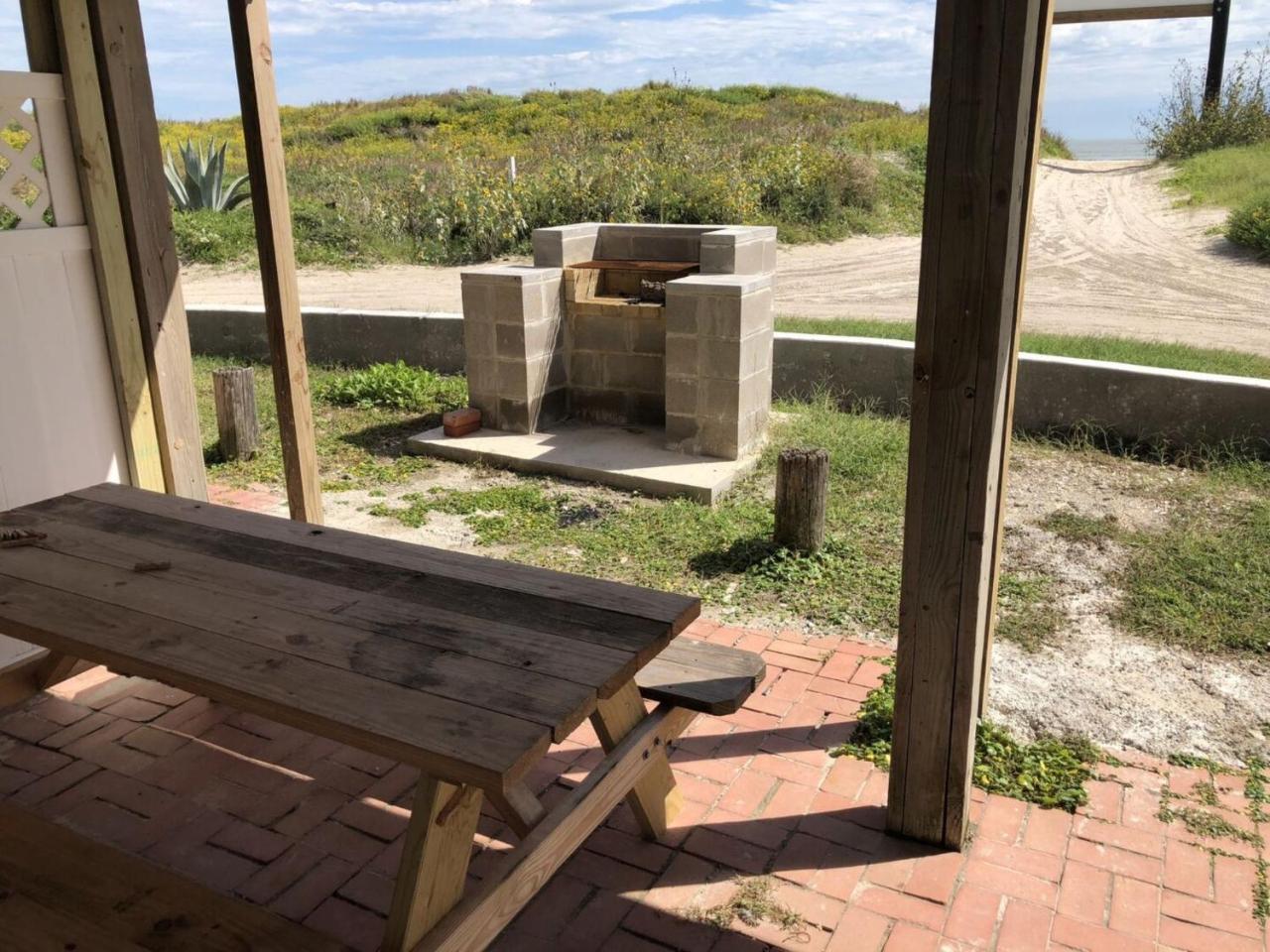 Beachgate CondoSuites and Oceanfront Resort photo 4