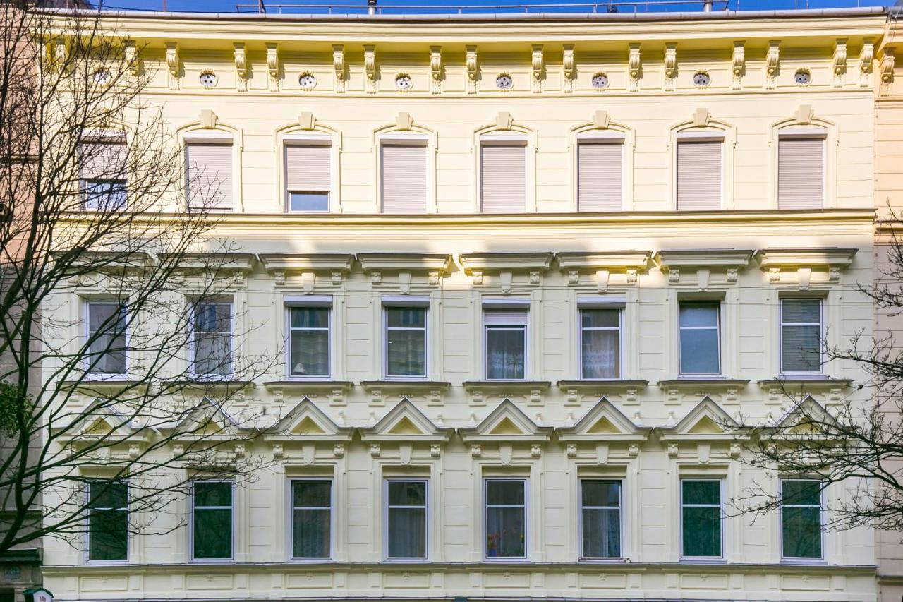 Photo - Little Paradise - Pubone AT Vienna
