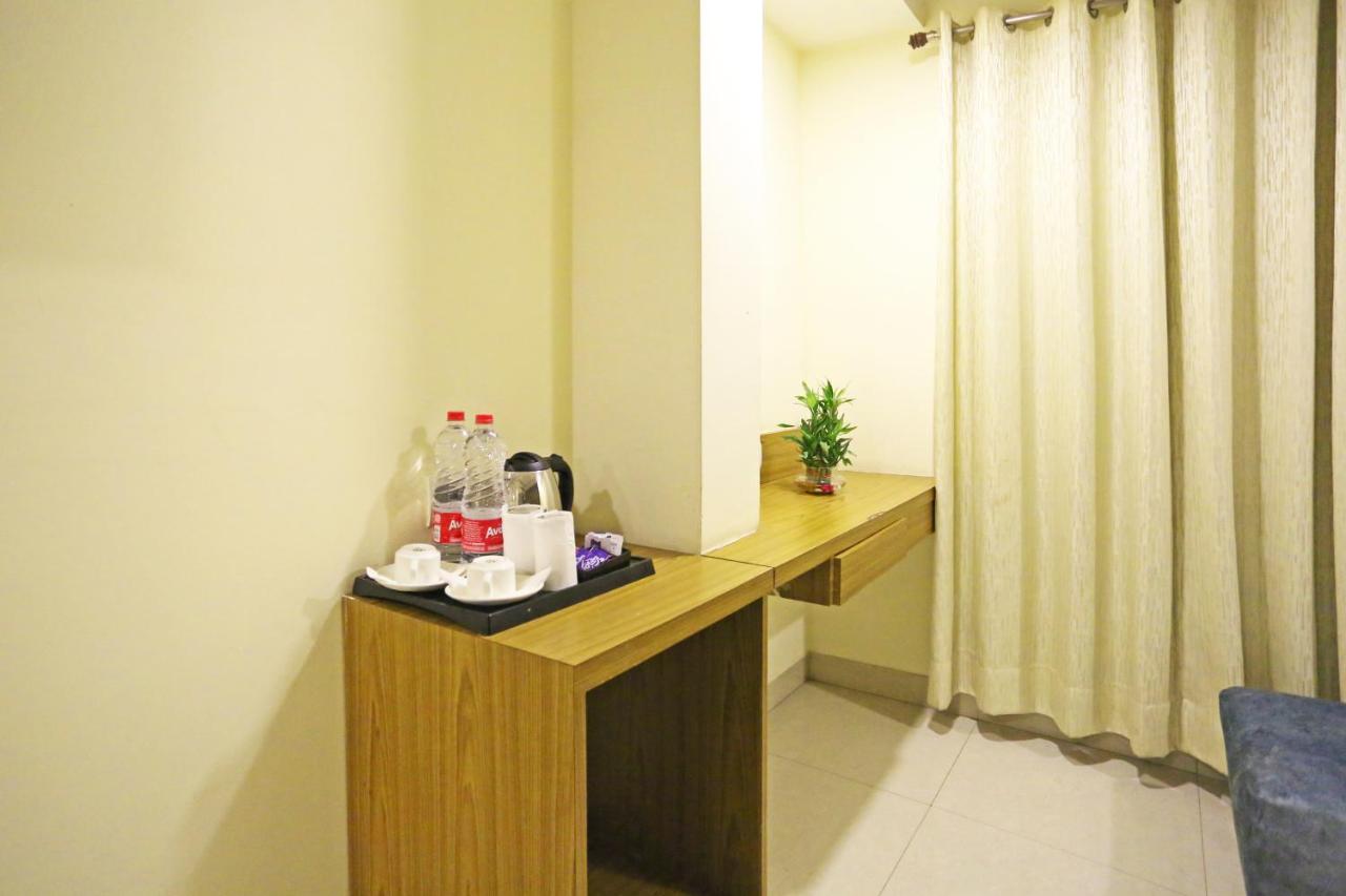 Hotel Grand Suites by D'Capitol - Near IGI Airport photo 2