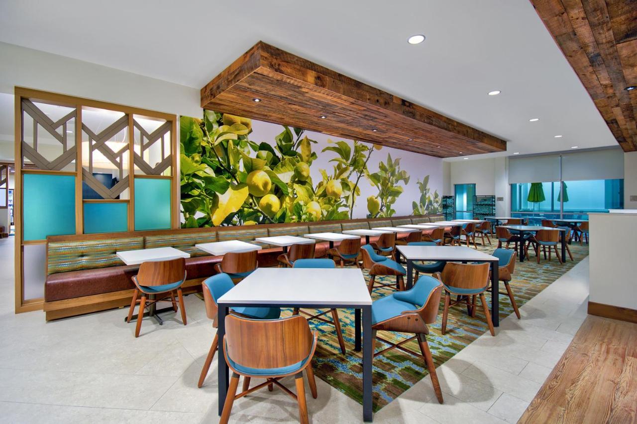 Fairfield by Marriott Inn & Suites Orlando at FLAMINGO CROSSINGS Town Center photo 2