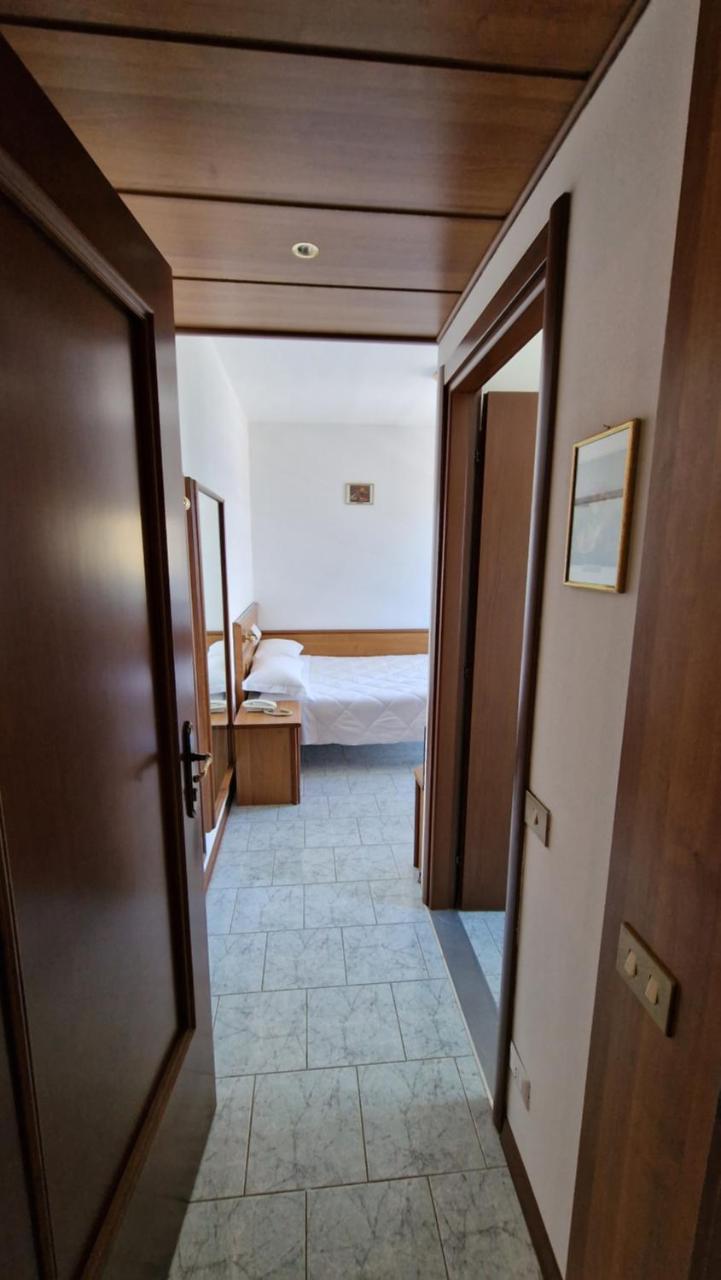 Hotel Montegrino Lakeview photo 3