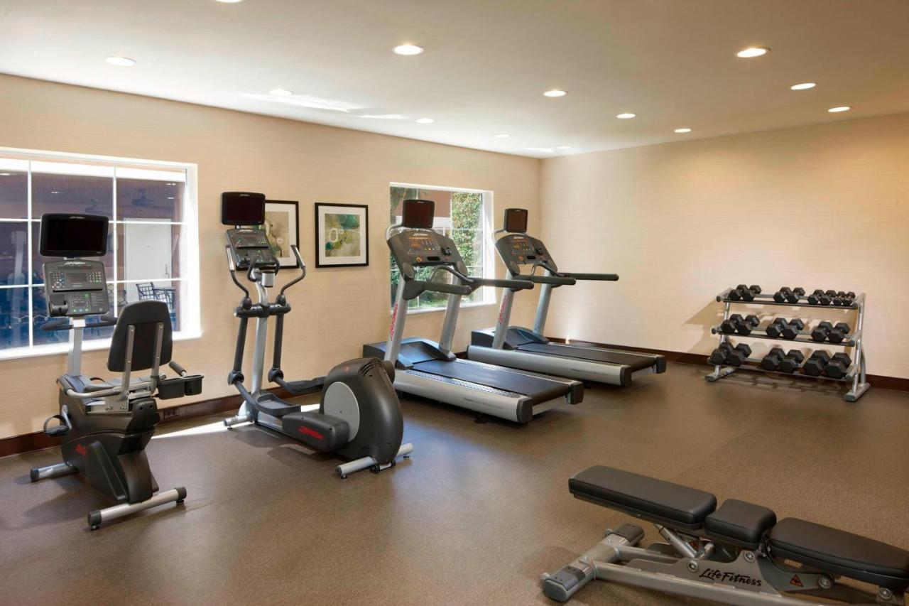 Fairfield Inn & Suites by Marriott Houston Intercontinental Airport photo 2