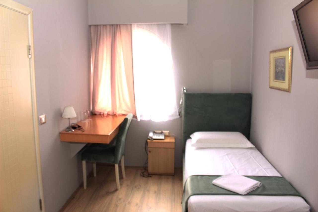 Theranda Boutique Hotel photo 3