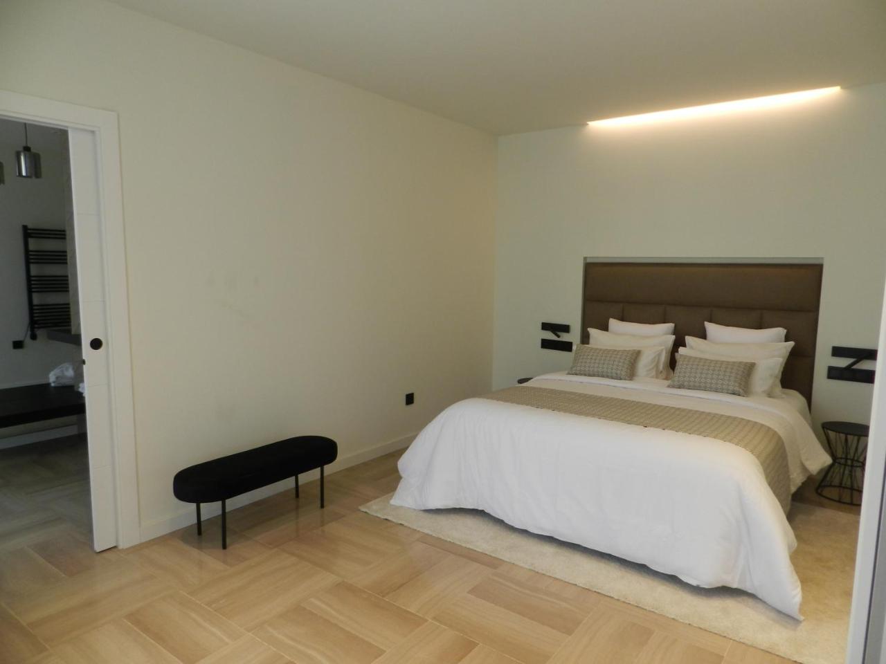 HOTEL MANEL photo 2