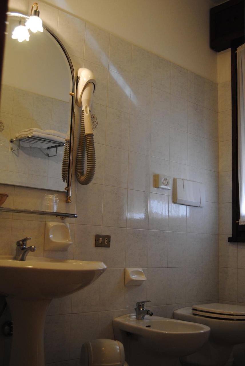 Hotel La Fenice photo 2
