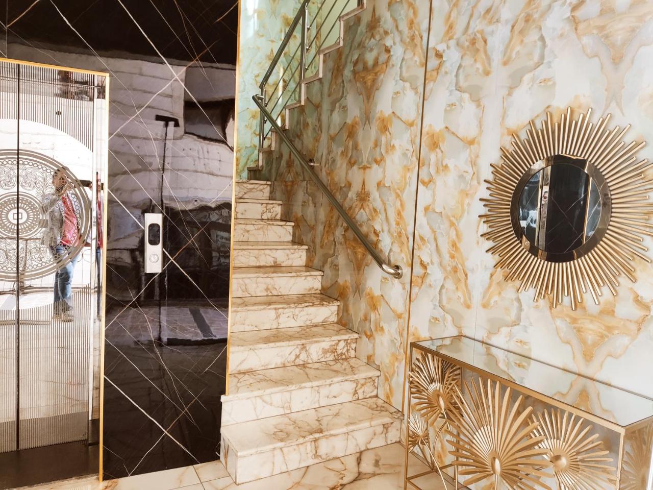Golden Plaza Hotel