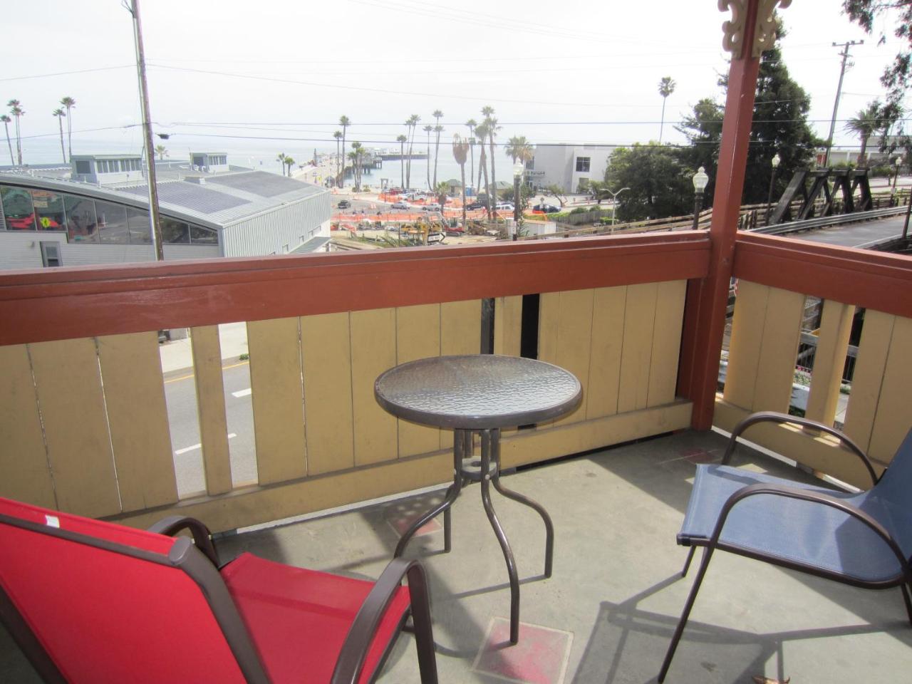 Photo - Howard Johnson by Wyndham Santa Cruz