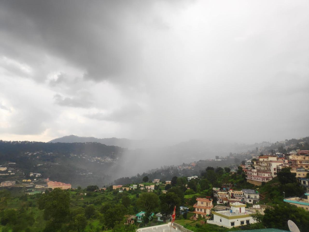 MangalMurti Himalyan Hotel photo 2