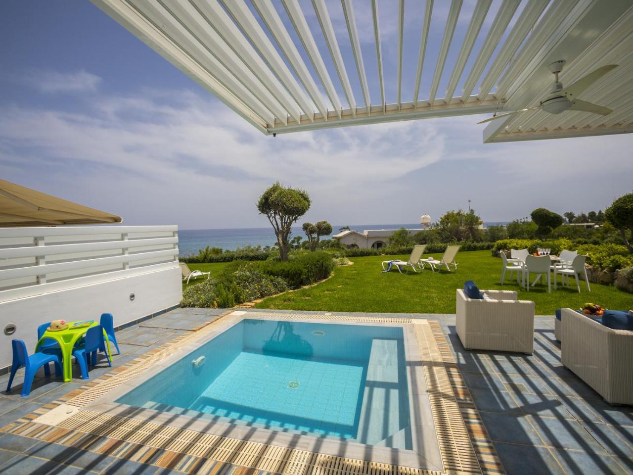 Photo - Protaras Seafront Villa Sirina Pearl