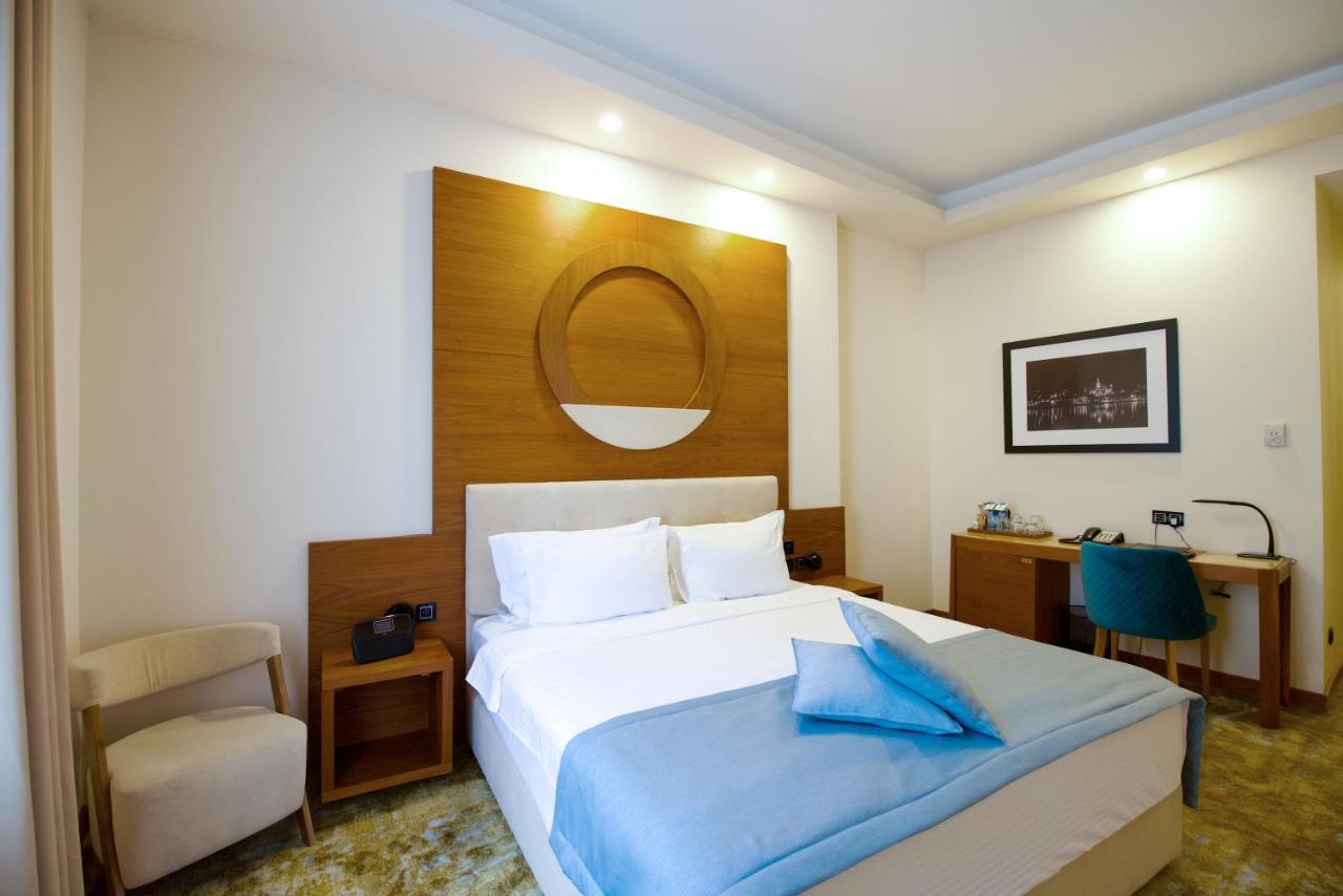 Hotel City Savoy photo 2