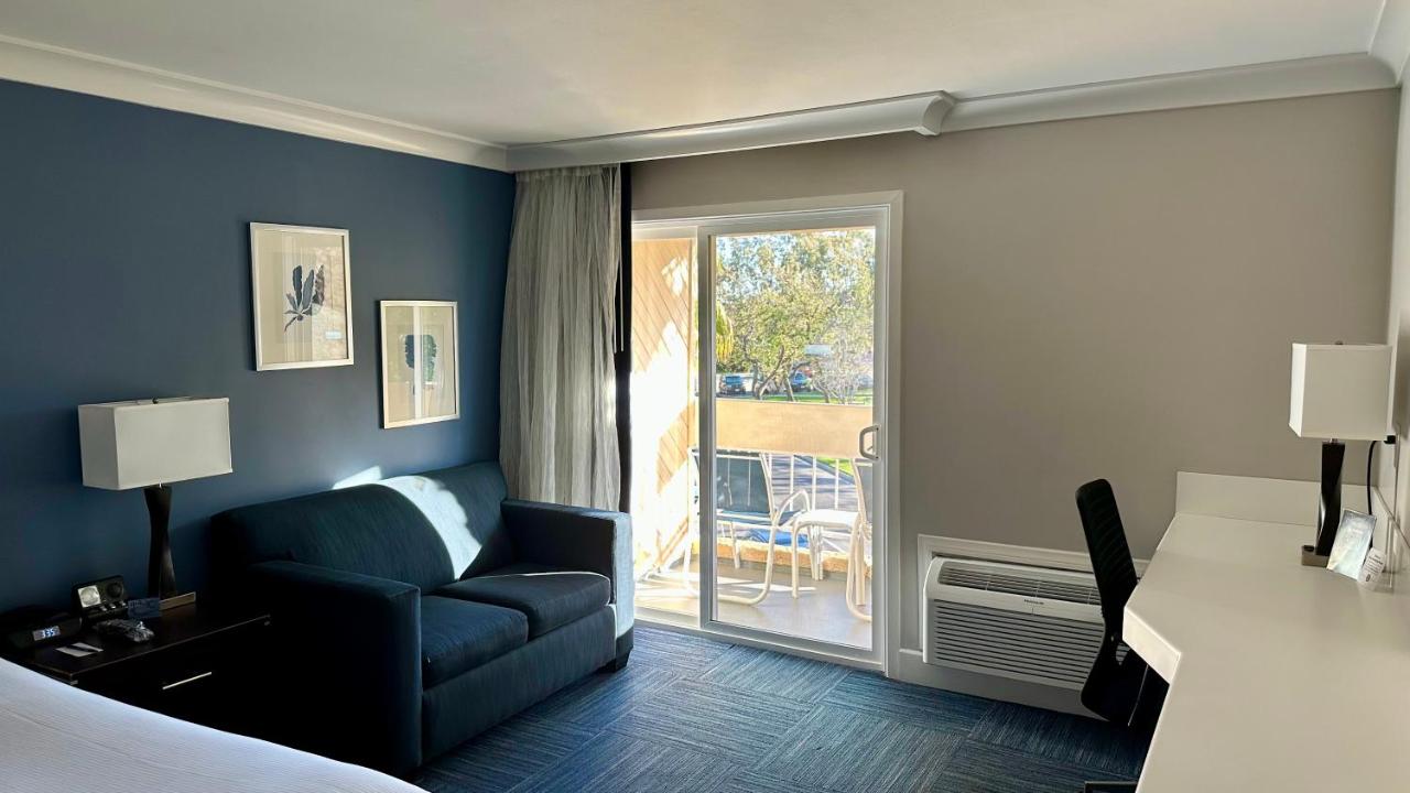 The Pacific Inn photo 2