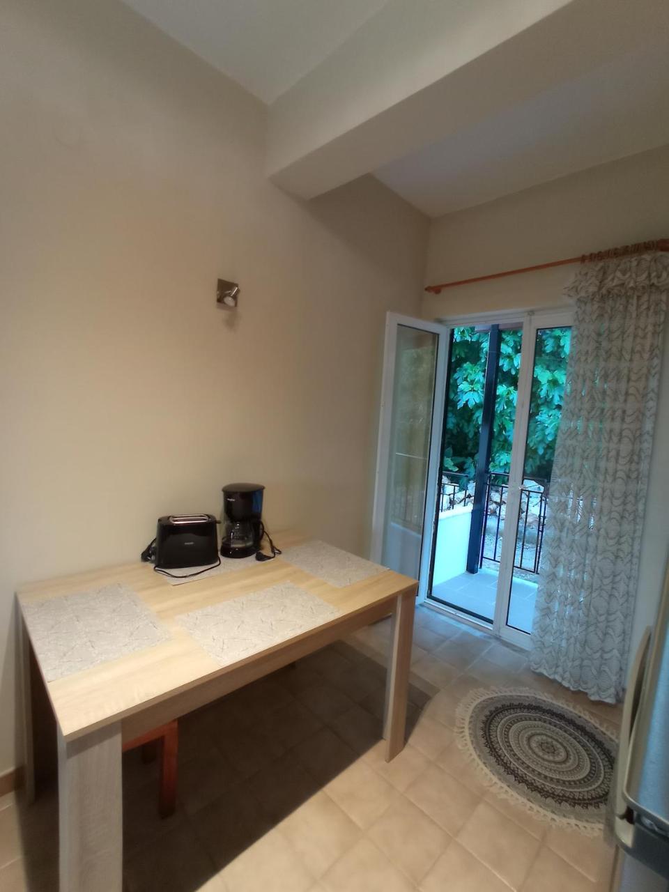 LITHERI-Studios&Apartment photo 3