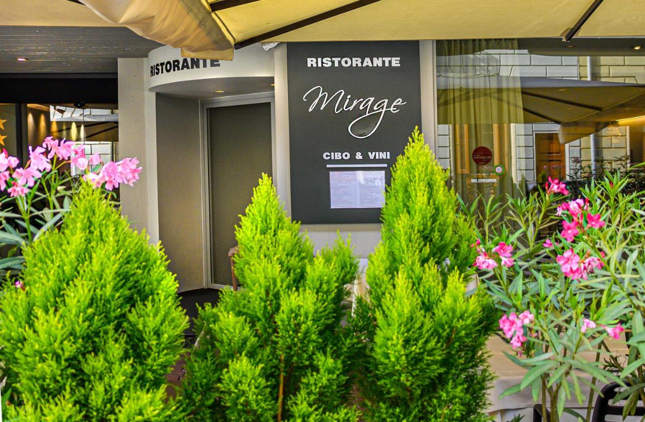Photo - Hotel Mirage