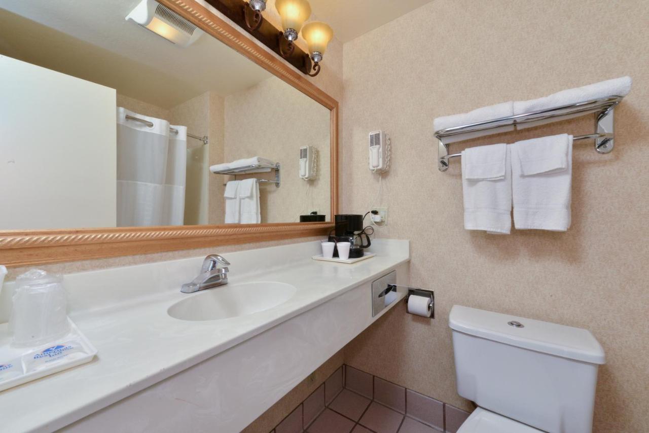 Photo - Americas Best Value Inn San Jose Convention Center