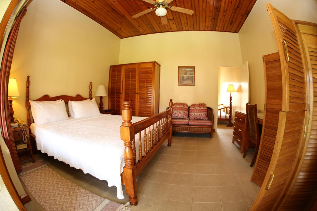 Photo - Charela Inn