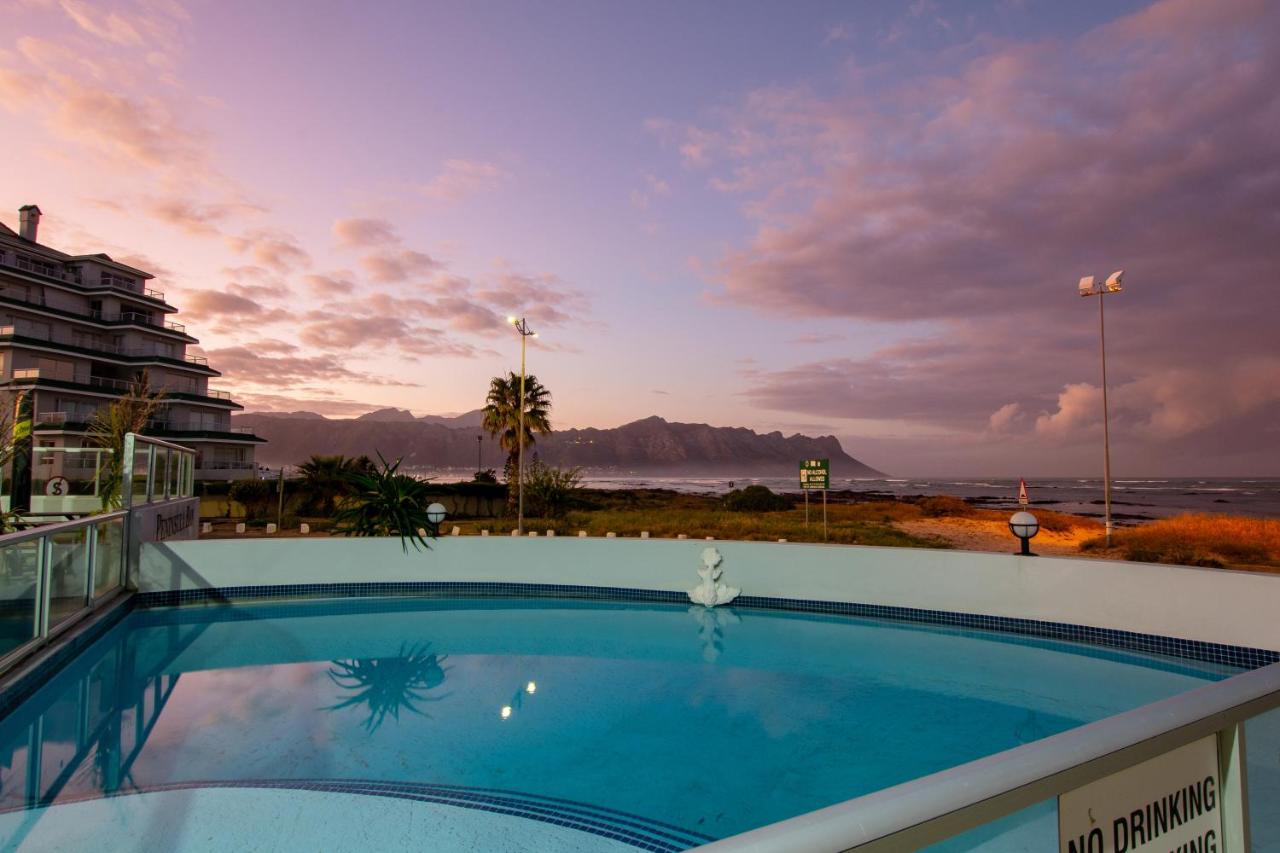 Photo - Ocean Breeze Hotel