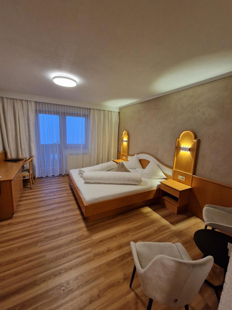 Hotel Romantica Jerzens photo 2