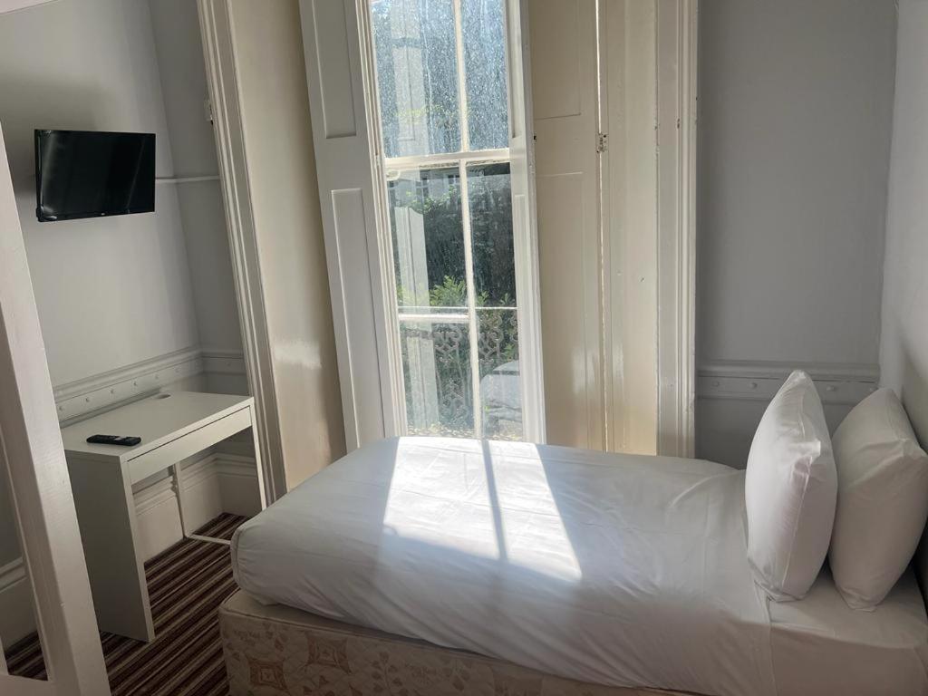 Photo - Palace Court Hotel