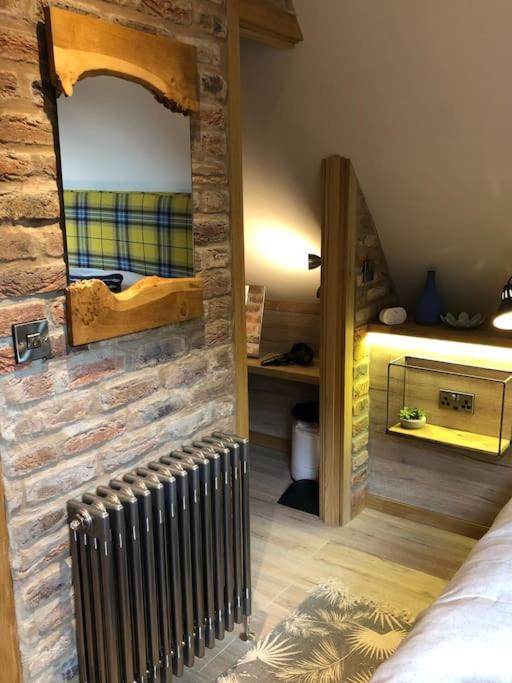 The Old Maple Lodge-Luxury Private Annex with a view in rural setting - 4
