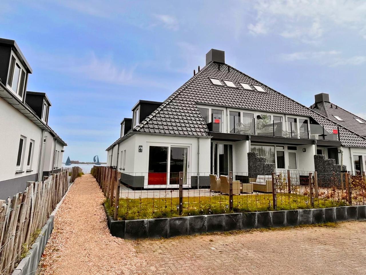 't Paviljoenhûs bij Sneekermeer - 2
