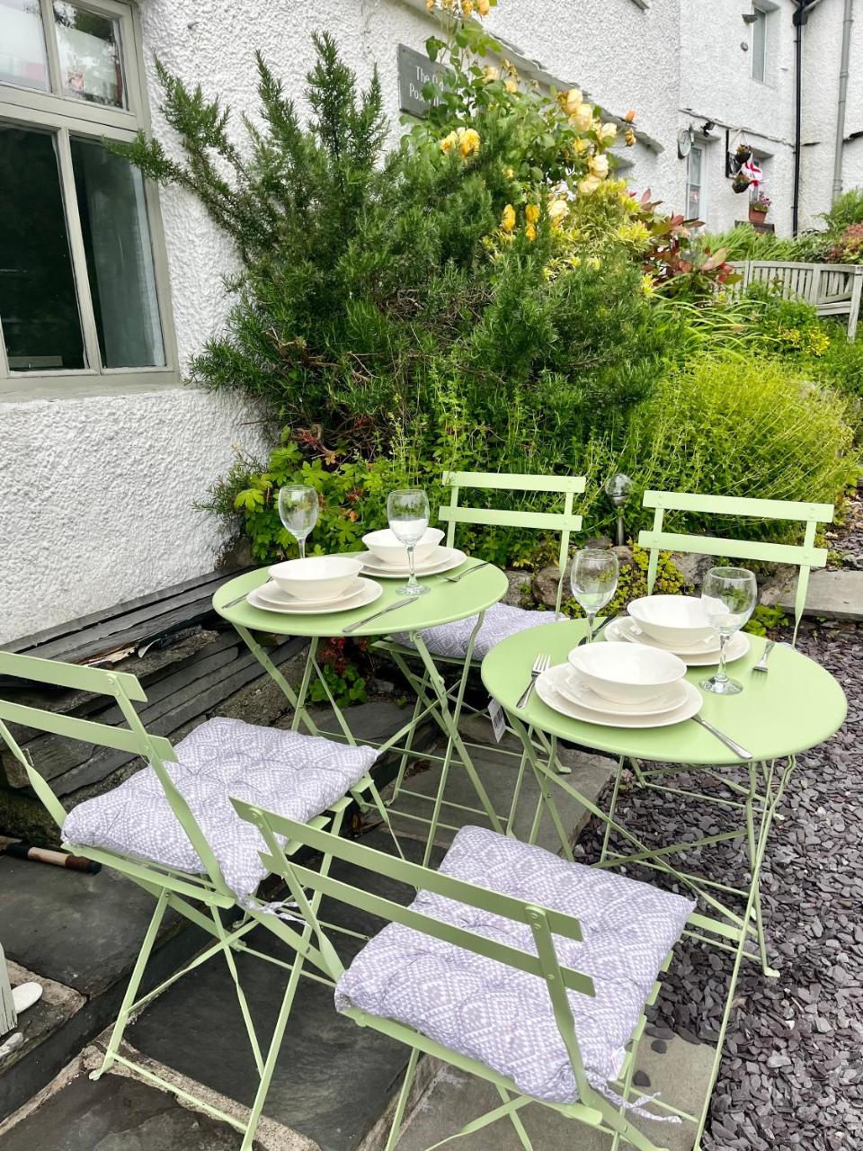The Old Post Office, Cosy Grade II listed 2 bed apartment Windermere - 3