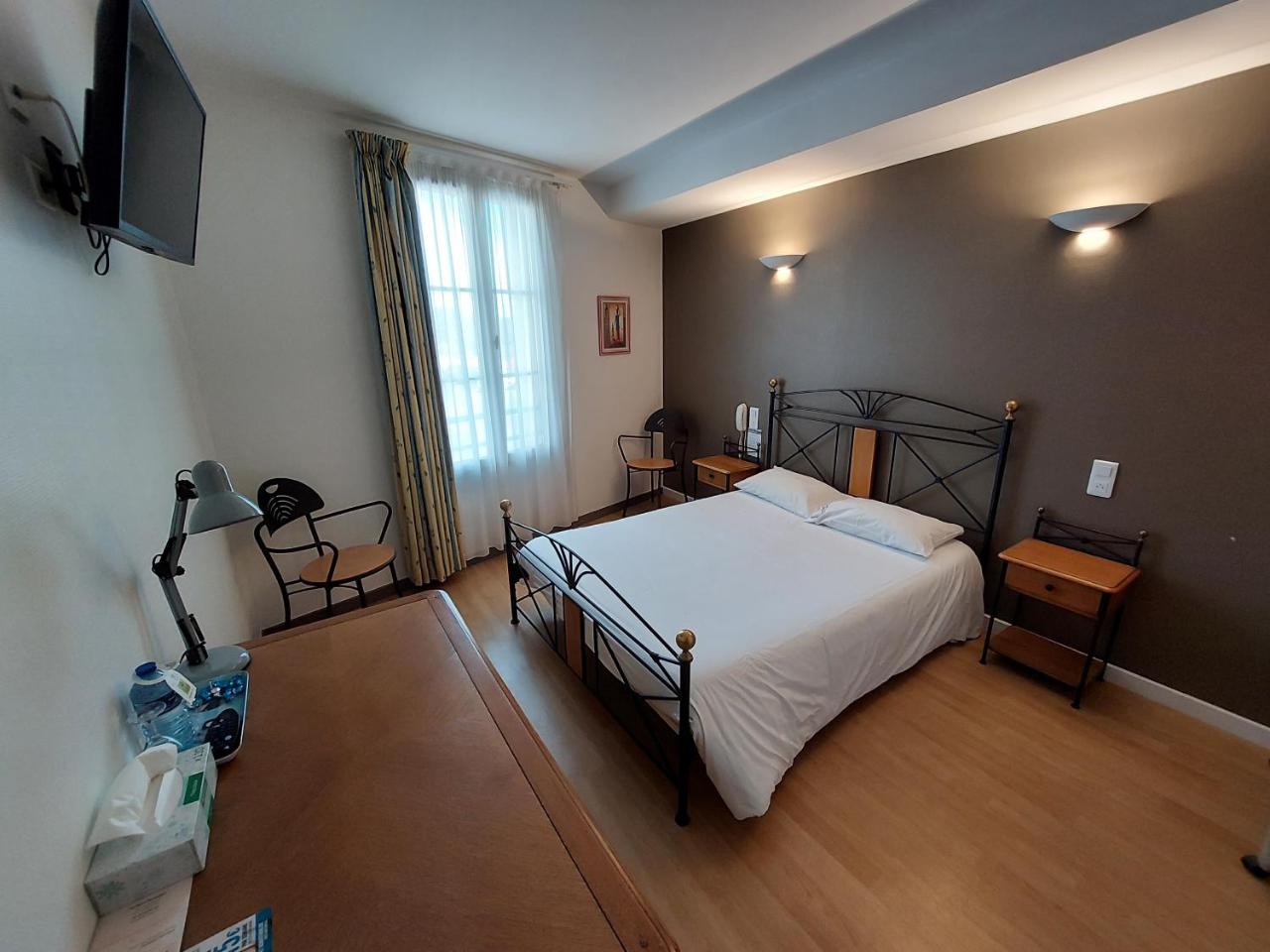 Logis Hotels - Le relais des deux vallées - Hôtel et restaurant photo 3