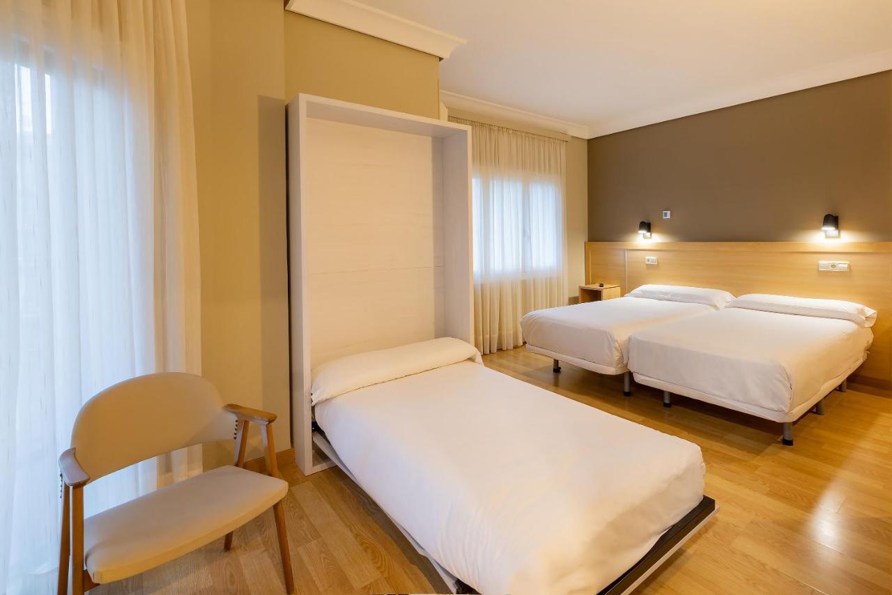Hotel Santamaria photo 2