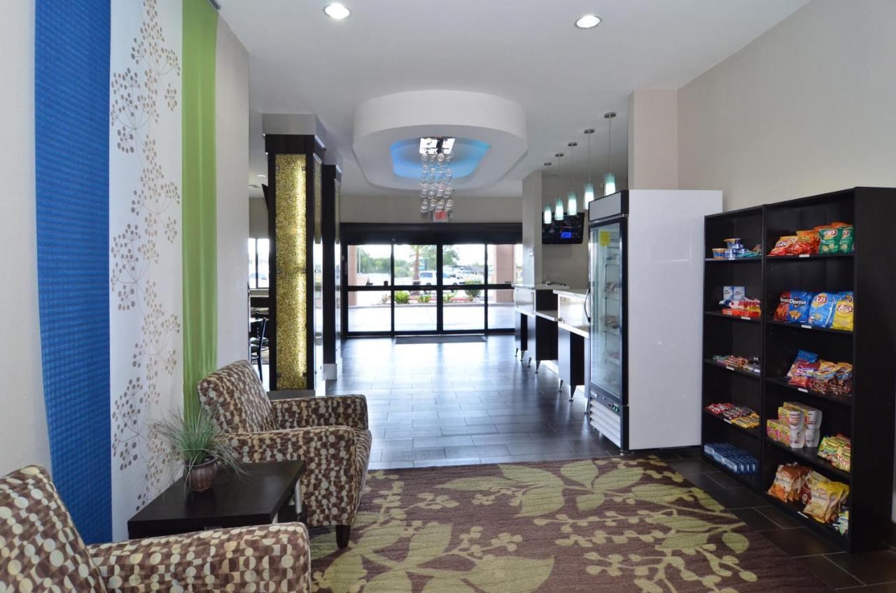 Photo - Quality Inn & Suites Kenedy - Karnes City