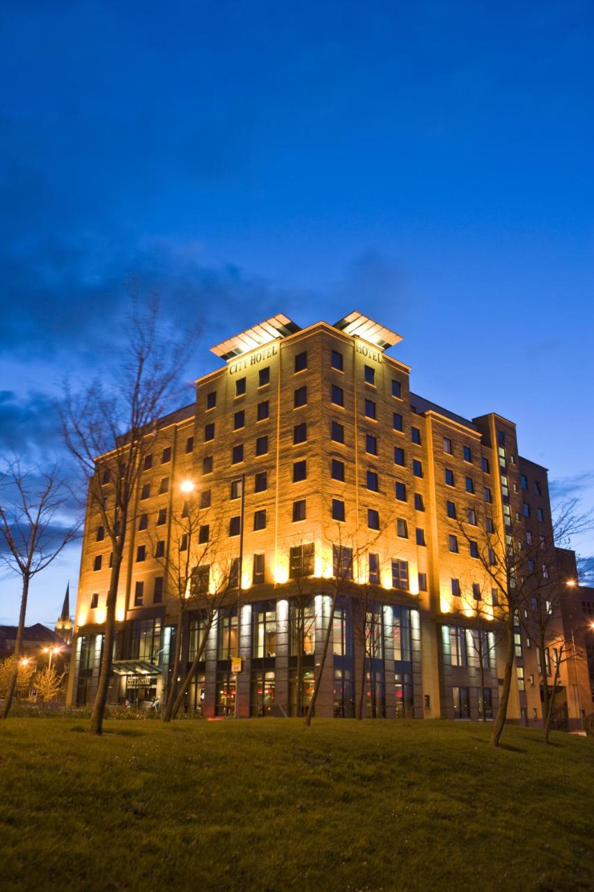 City Hotel