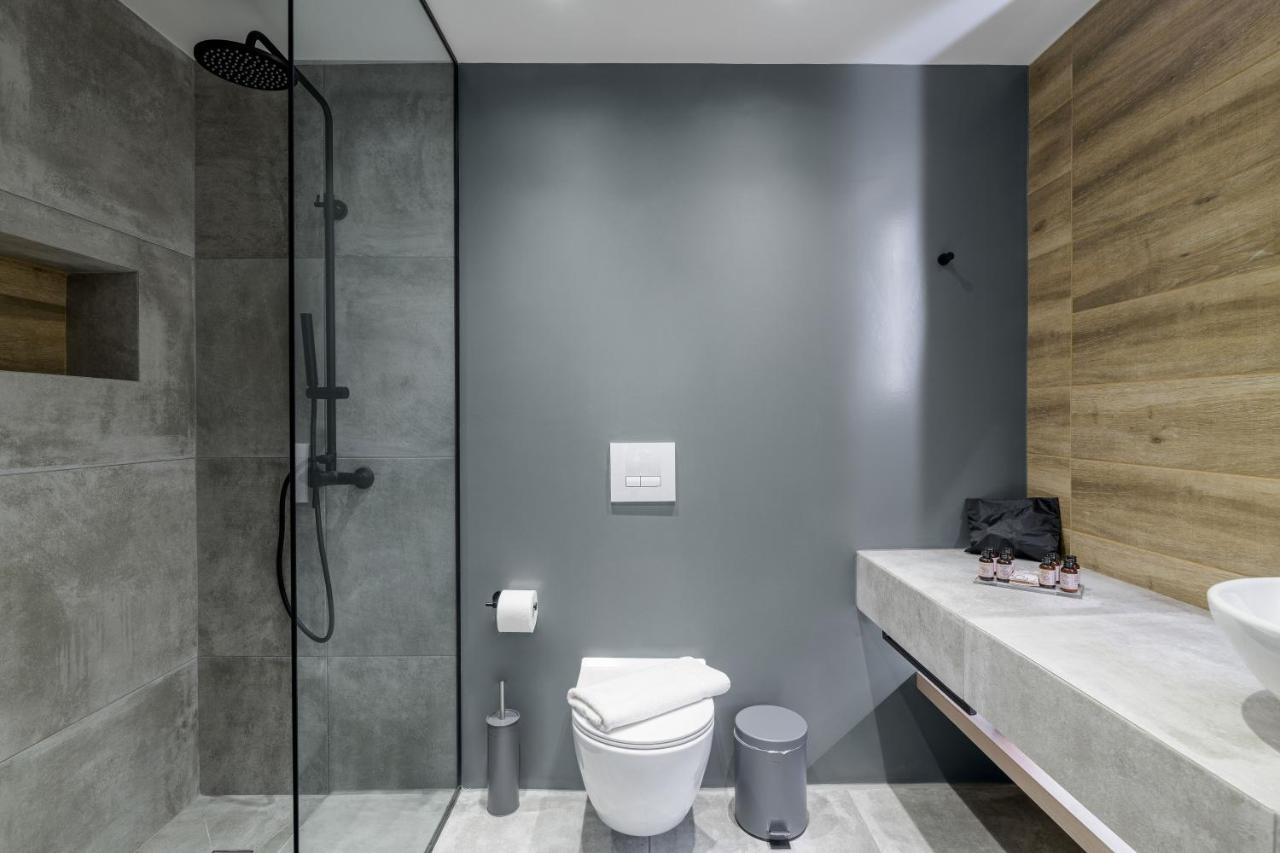 Acropolis Magenta Luxury Suites photo 3