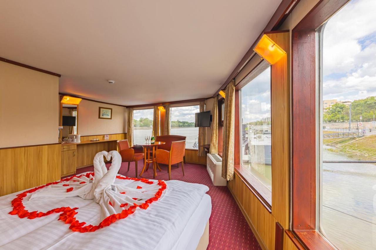 Fortuna Boat Hotel Budapest photo 2