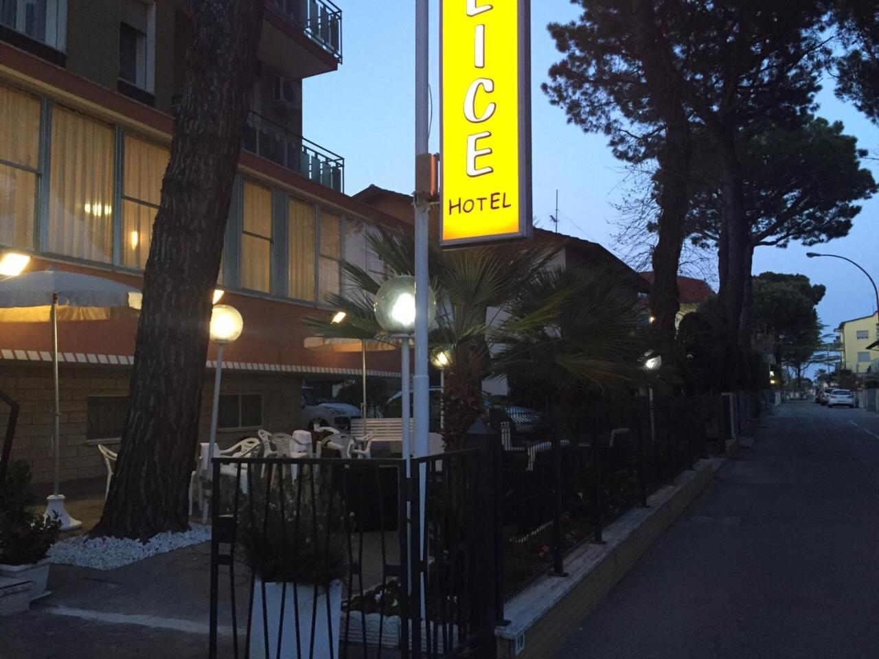 Alice Hotel photo 2