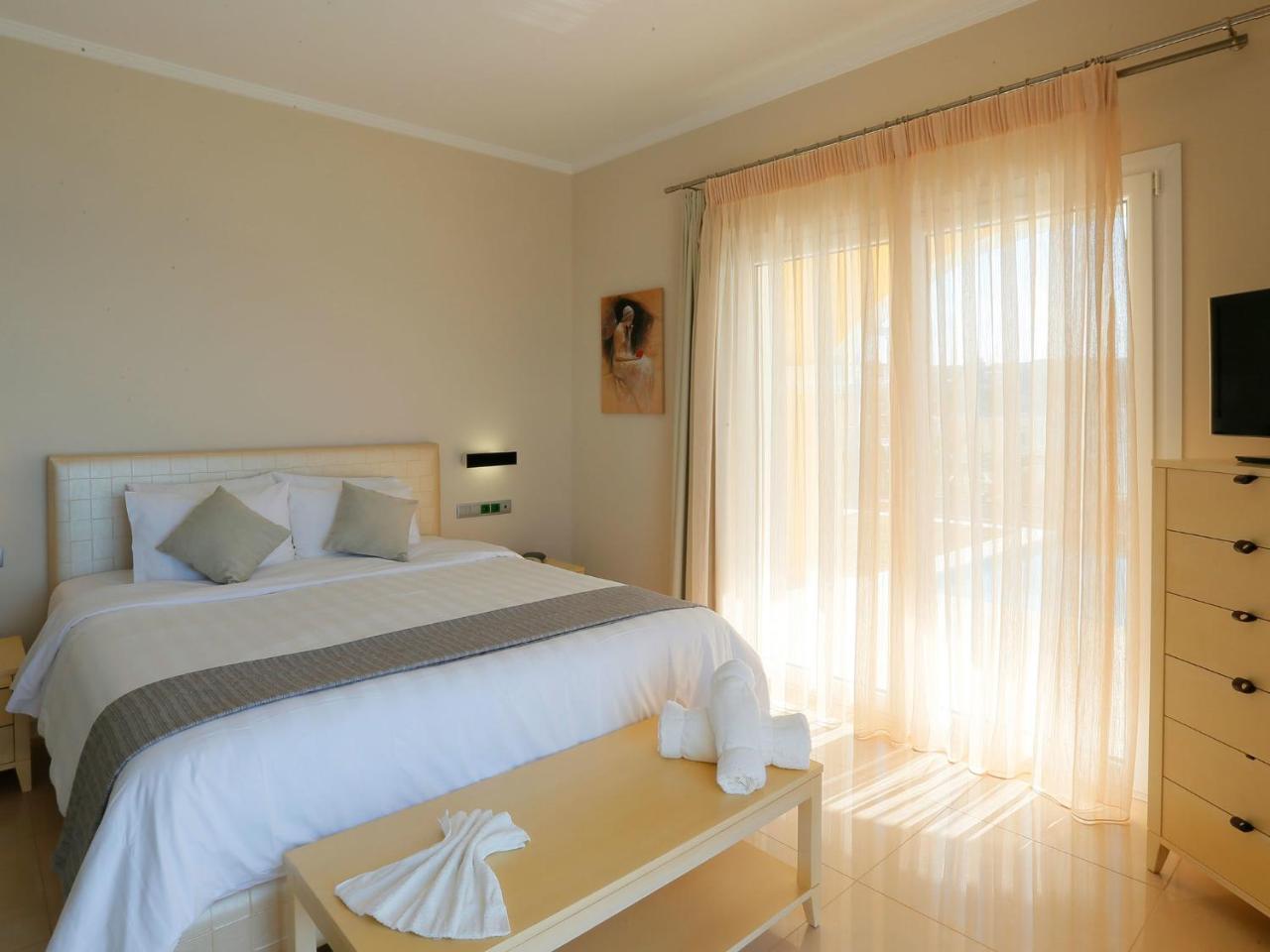 Pictures Suites - 6