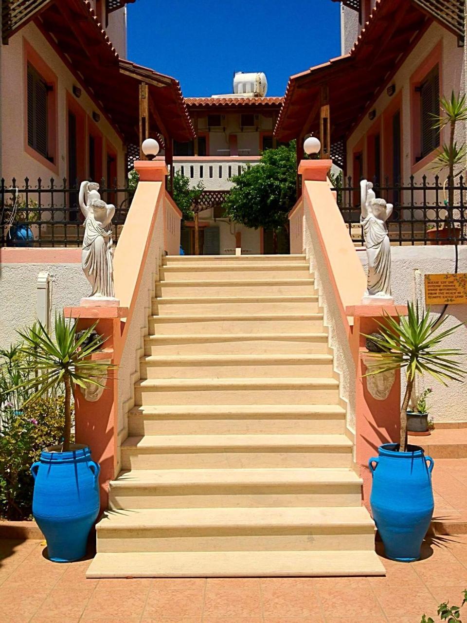 Palmira Apartments - 3
