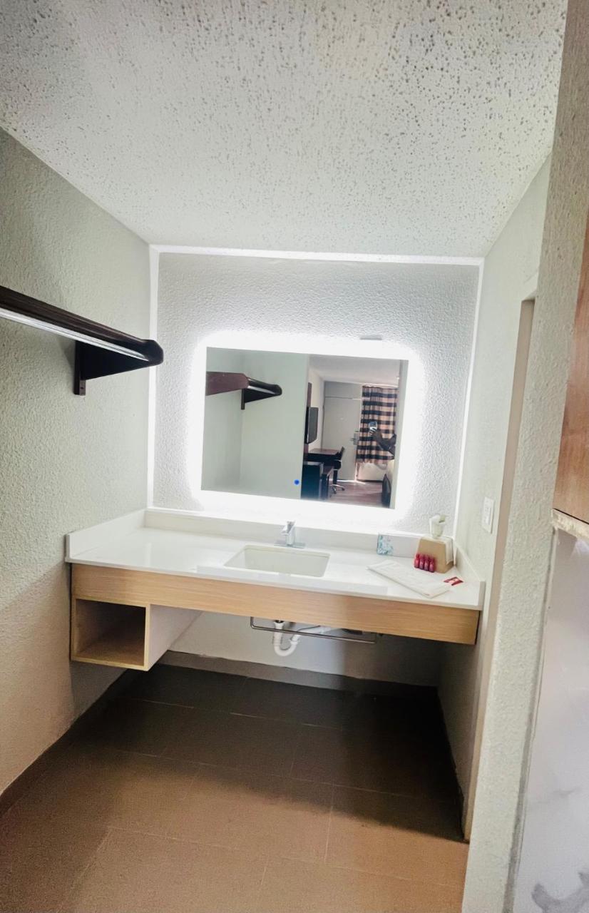 North Villa extended stay photo 3