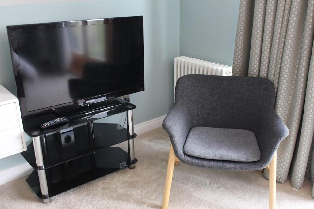 Boutique double room with country village views - 2
