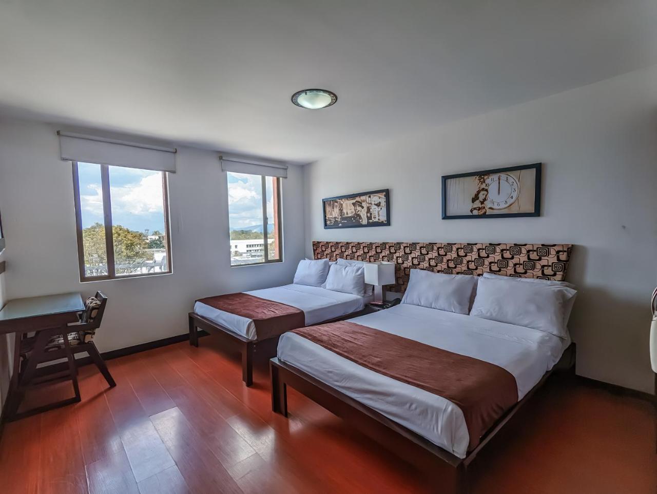 Hotel Charlotte Suite 26 photo 4
