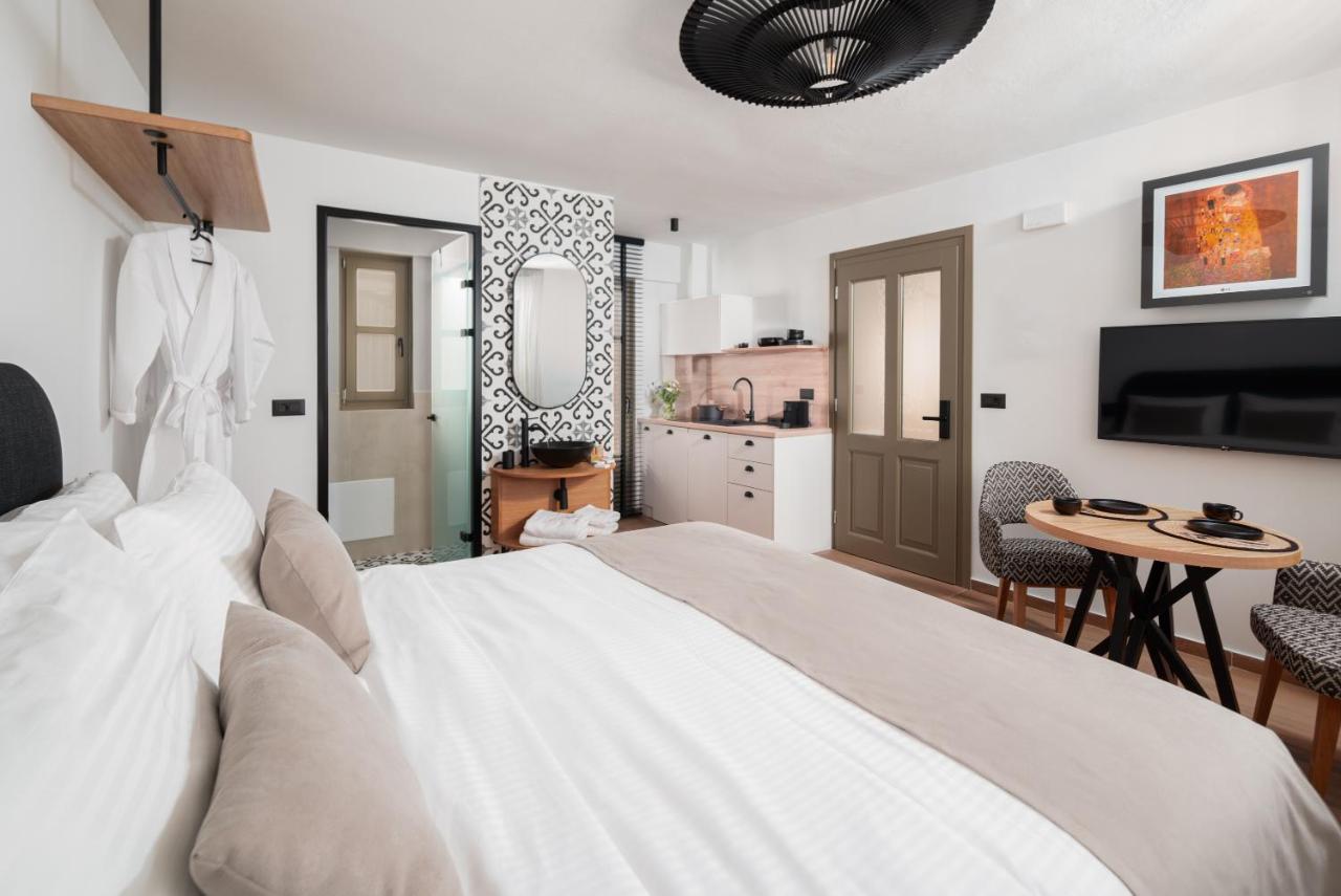 Casa di Gaga Luxury Suites - 2