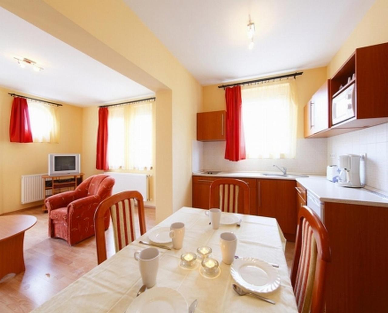 Centrum Apartmanház - 5