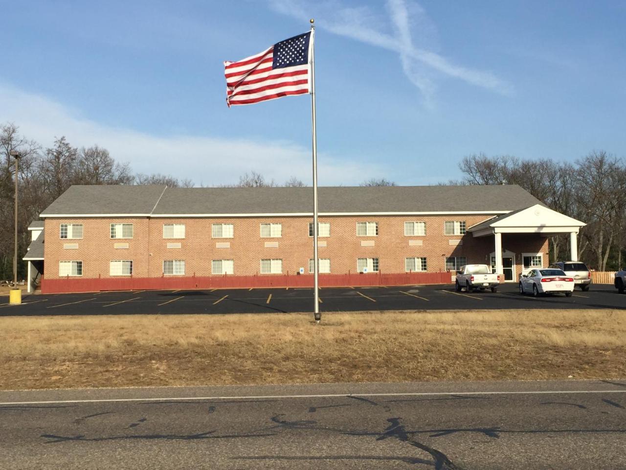 Adams Inn and Suites photo 2