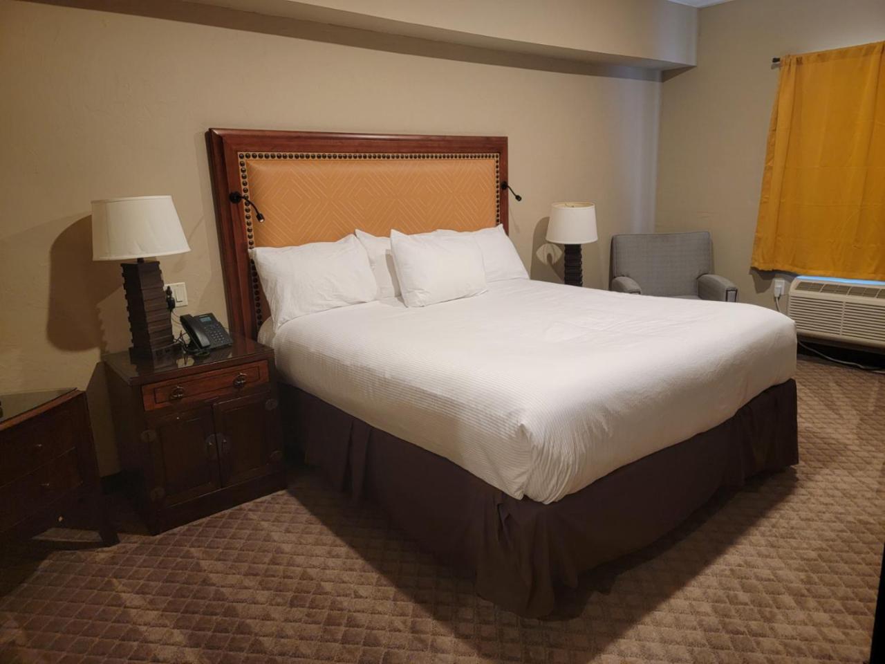 Wagonwheel Hotel photo 2