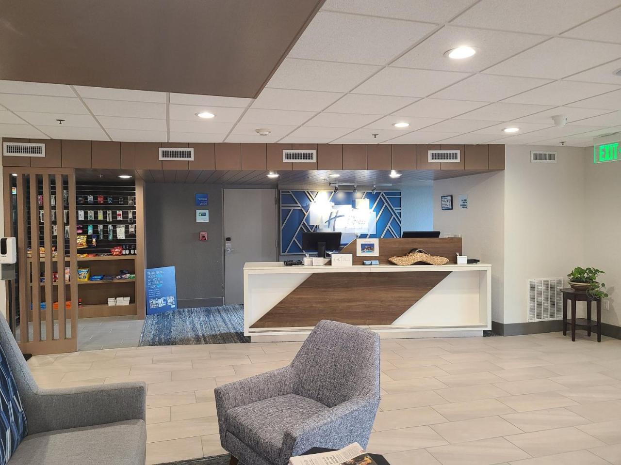 Holiday Inn Express Fort Lauderdale North - Executive Airport By IHG photo 2