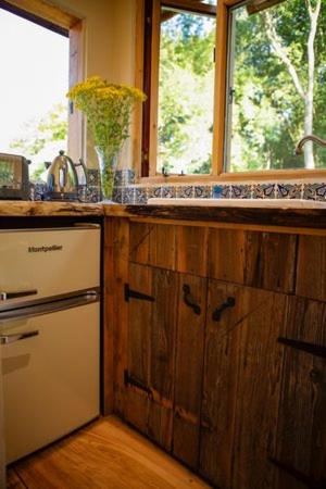 Little Hollows Glamping photo 2