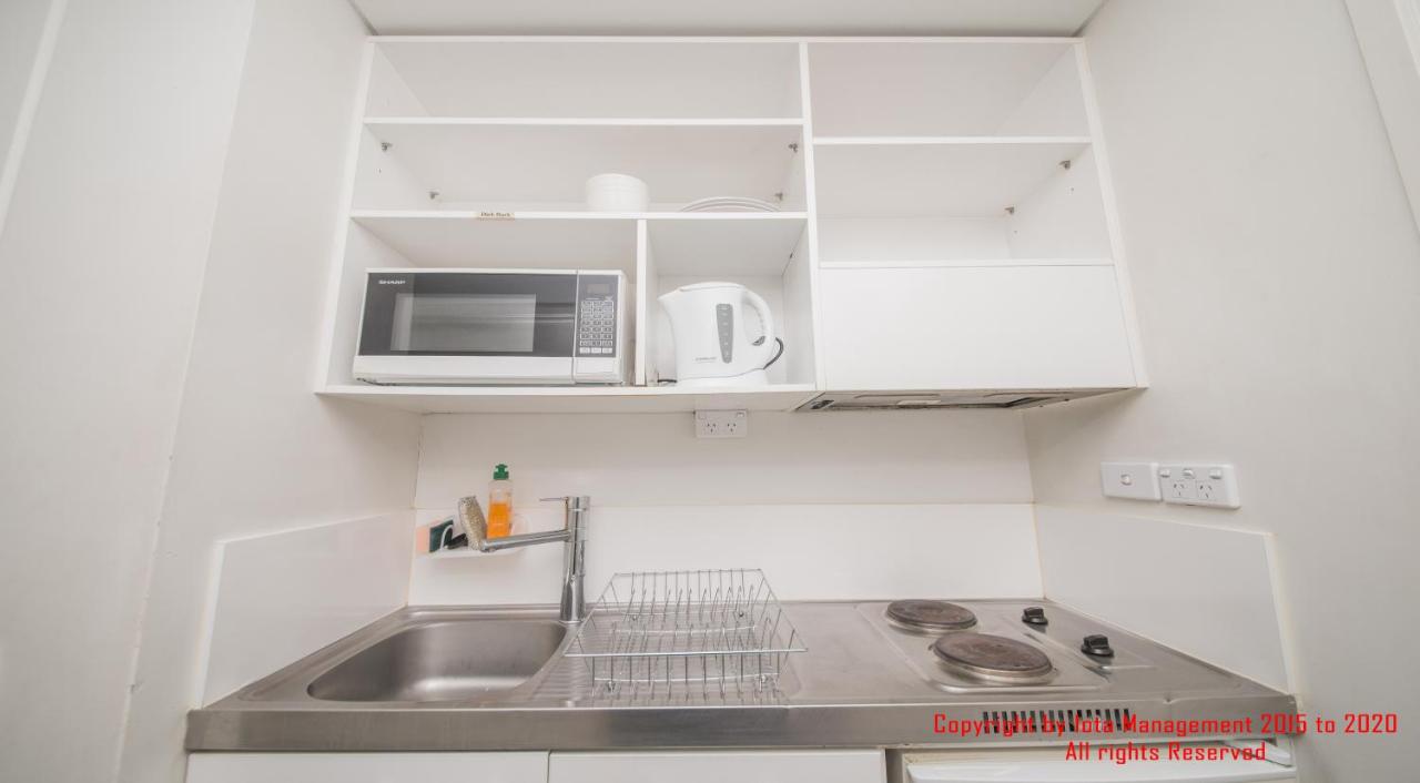 Columbia Apartments photo 4