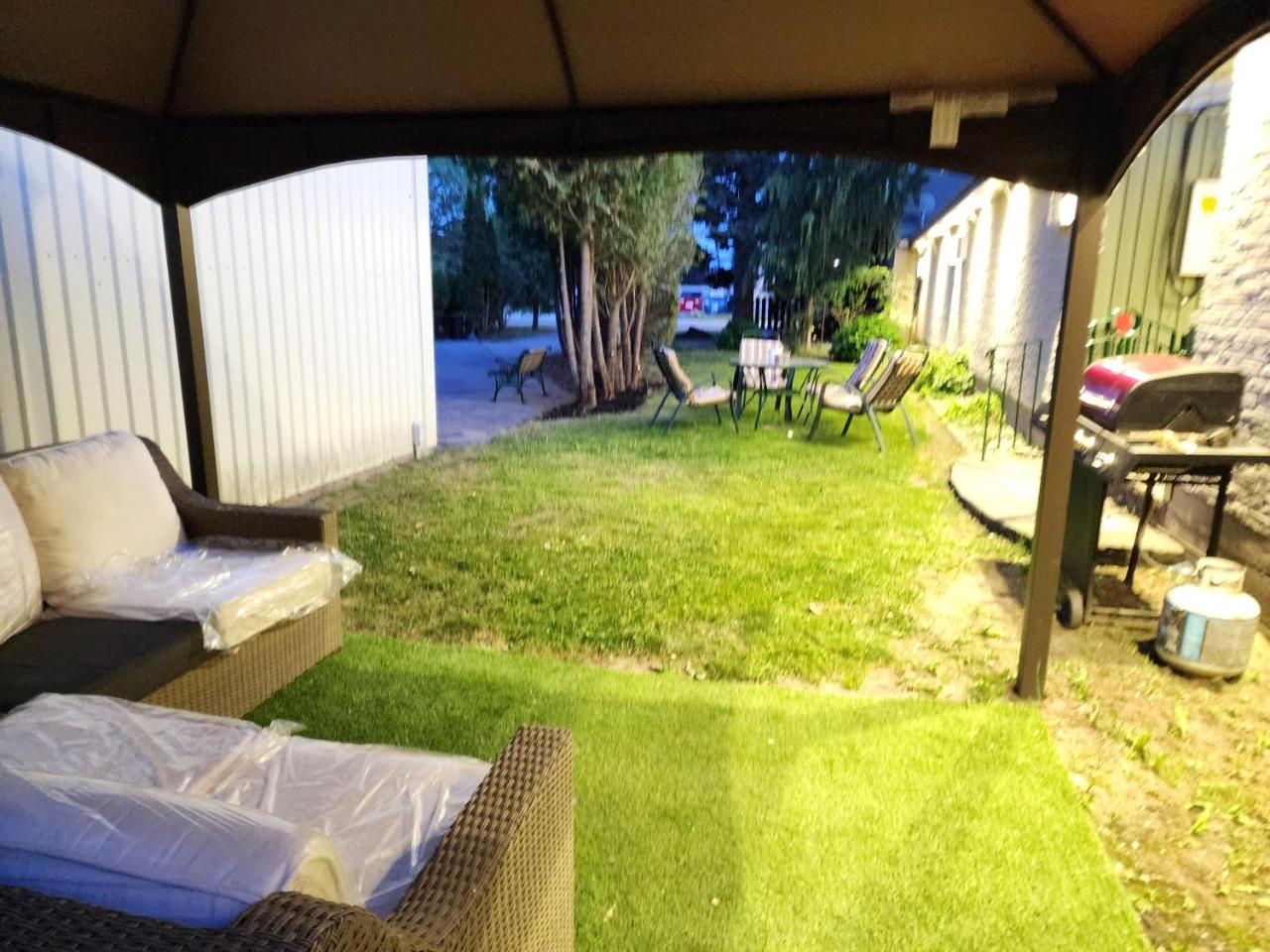 Maple Leaf Motel photo 3