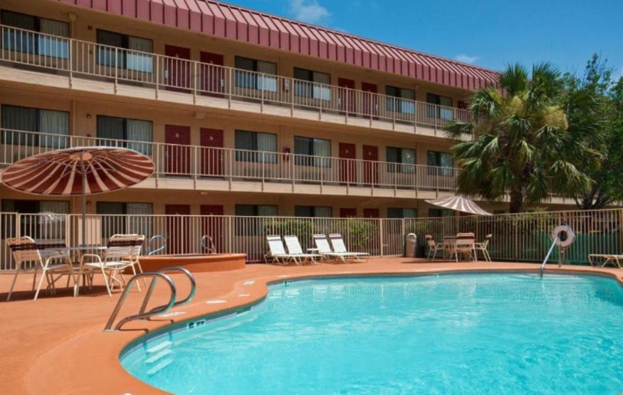 Photo - Red Roof Inn Corpus Christi South