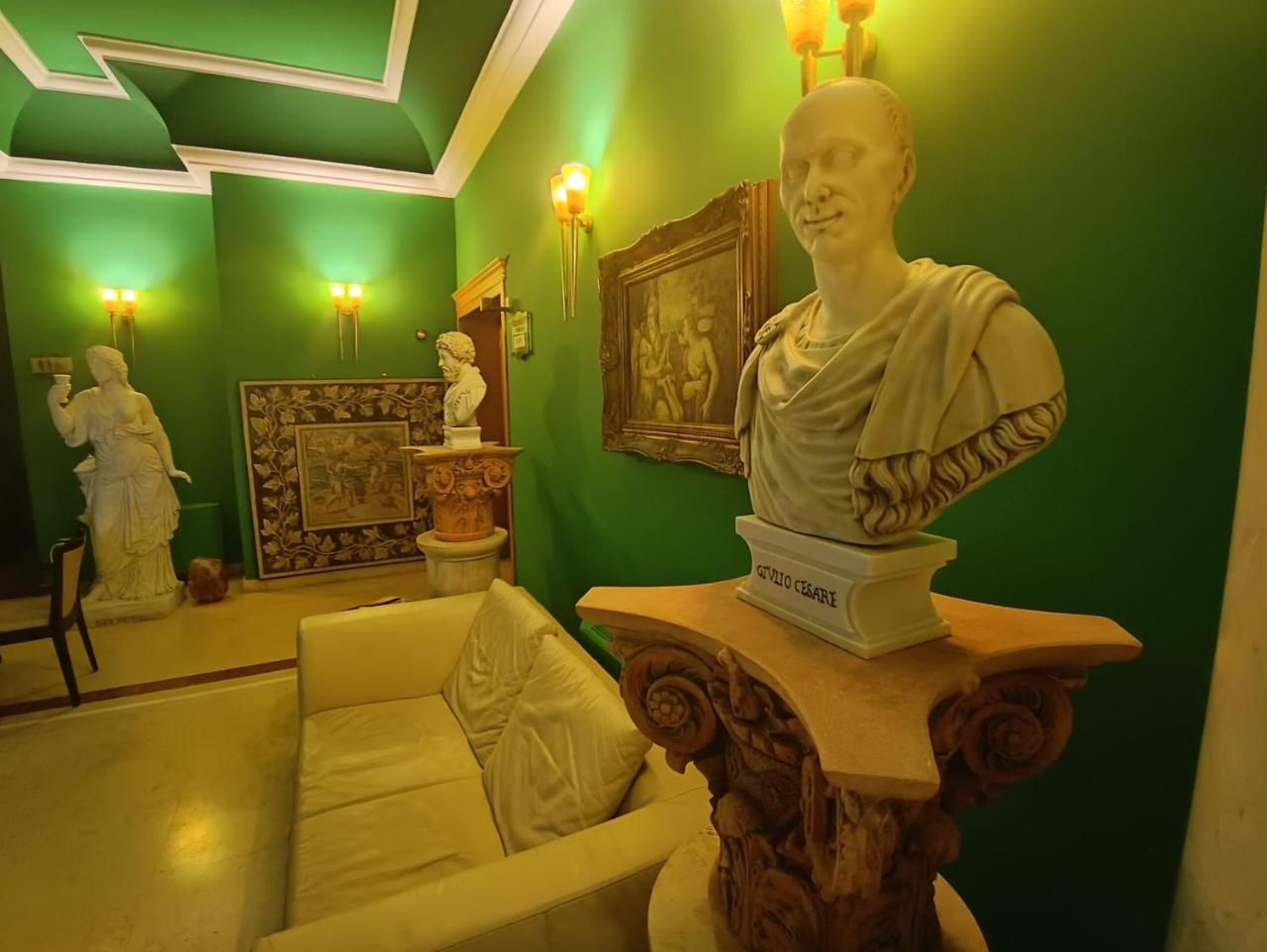 Seccy Hotel Boutique Art & Museum - 6