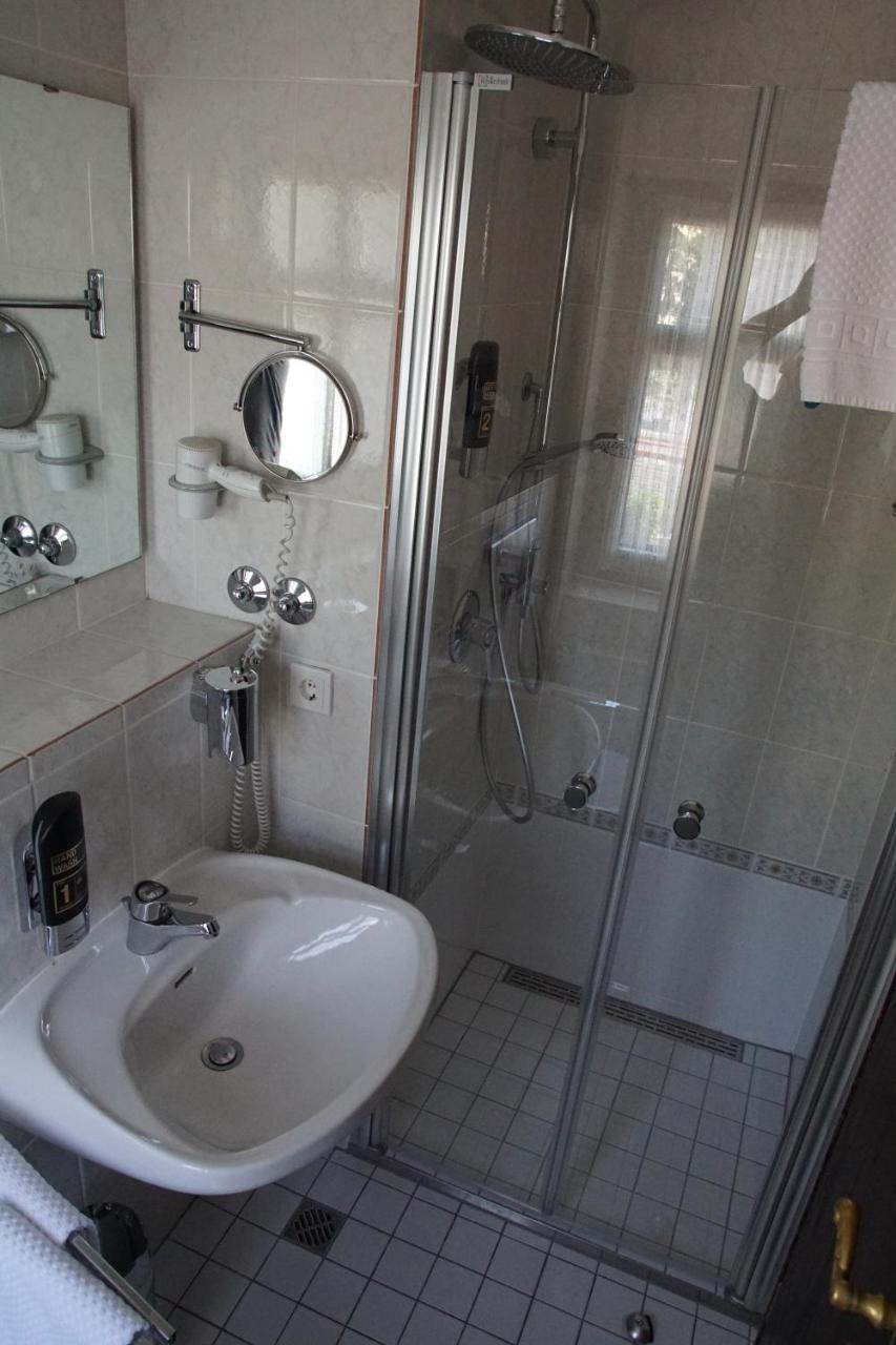 Hotel zur Post photo 3