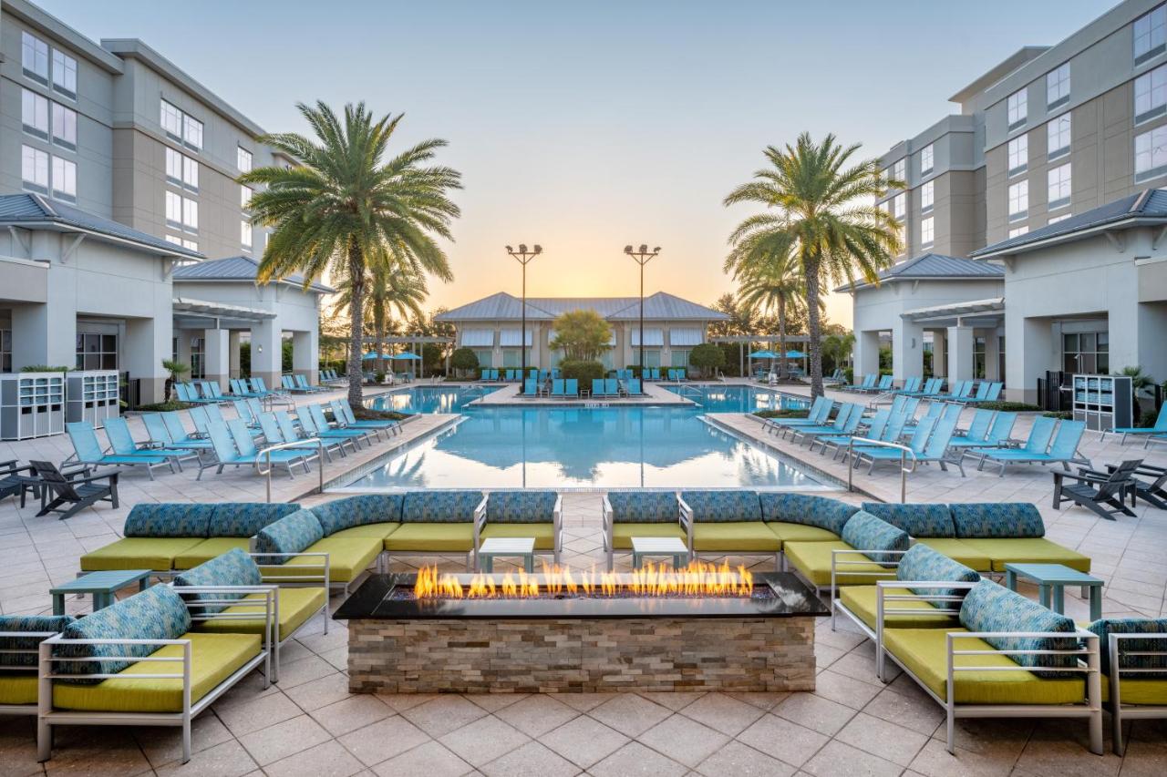 Photo - TownePlace Suites Orlando at FLAMINGO CROSSINGS Town Center, Western Entrance