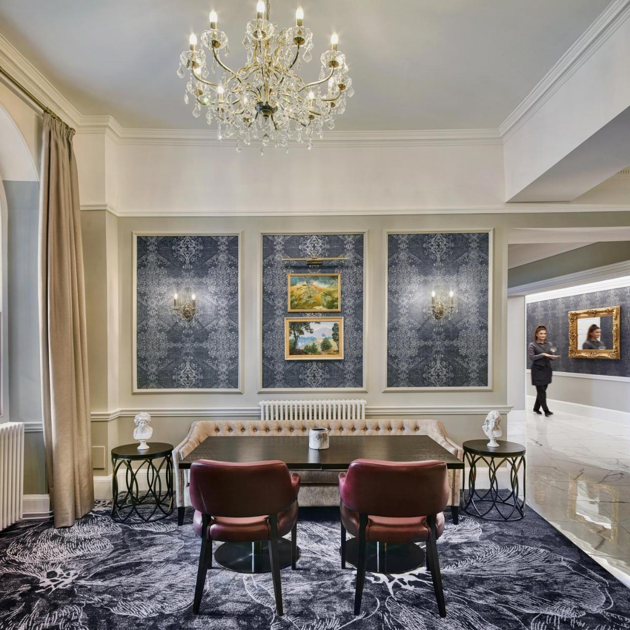 Buxton Crescent photo 4